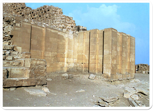 South part of the Enclosure Wall, showing the recessed paneling and the protruding bastion of the Southeast corner. 