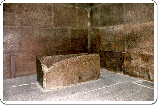 Despite all measures to seal off the burial chamber, the king's sarcophagus was found empty.