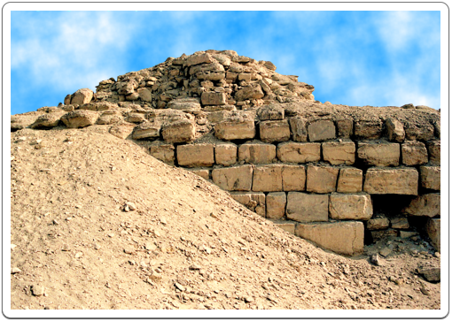 The remains of the pedestal building onto which the obelisk was built. Together, they rose to a height of 56 metres, higher than Niuserre's pyramid.